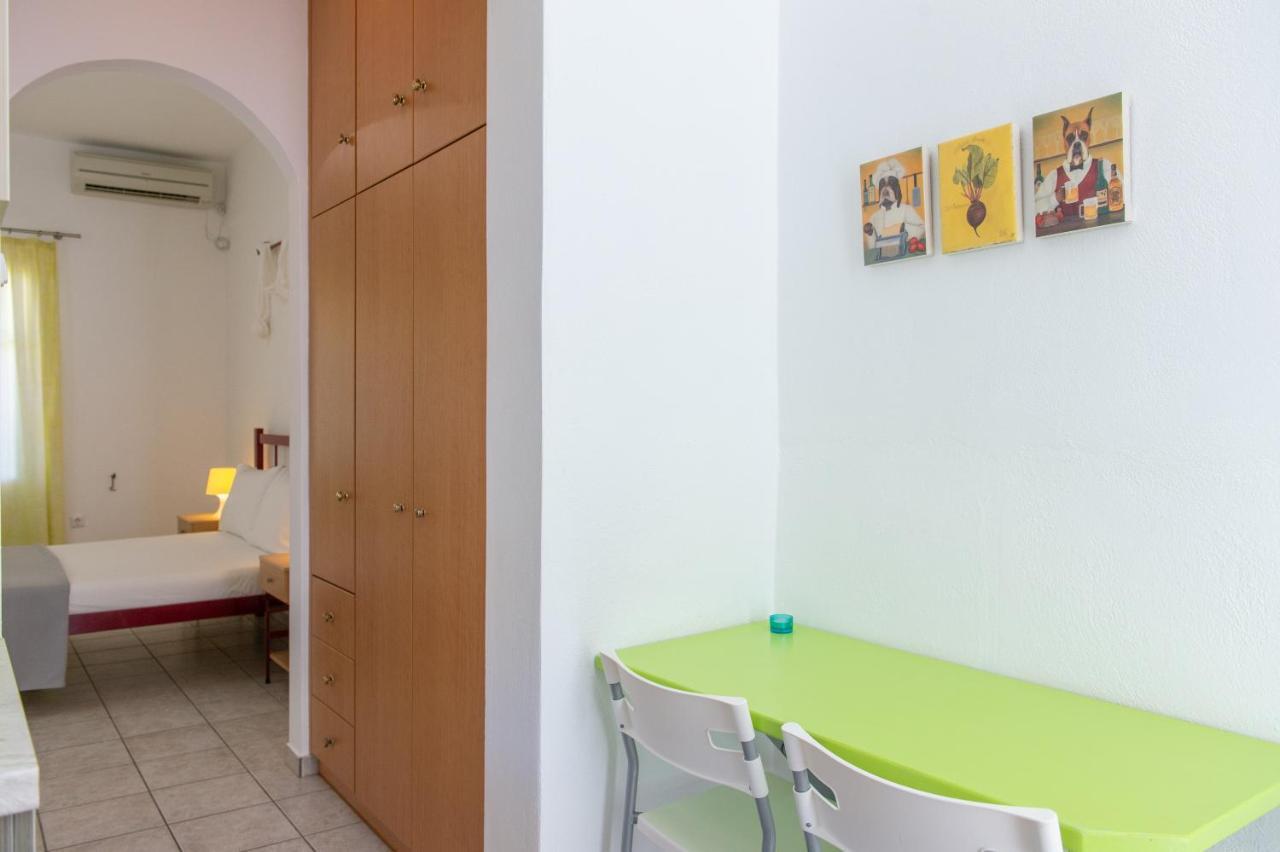 Morpheas Pension Rooms & Apartments 卡马雷 外观 照片